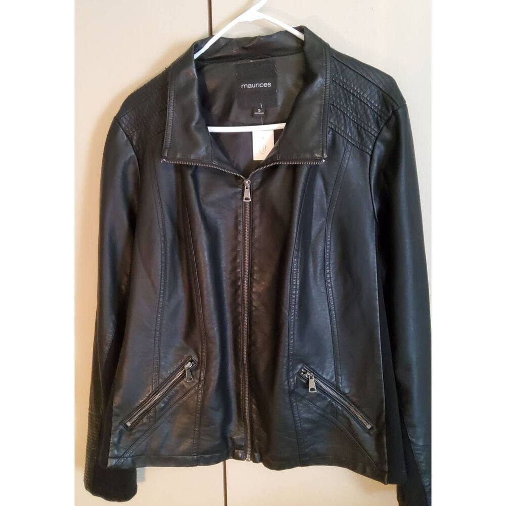 O1 Maurices black moto biker jacket with zipper closure & pockets and zips at wr